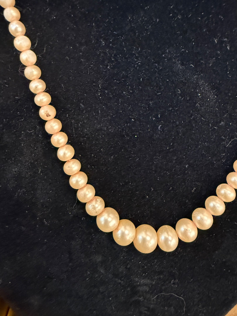 Vintage Pearl Necklace
