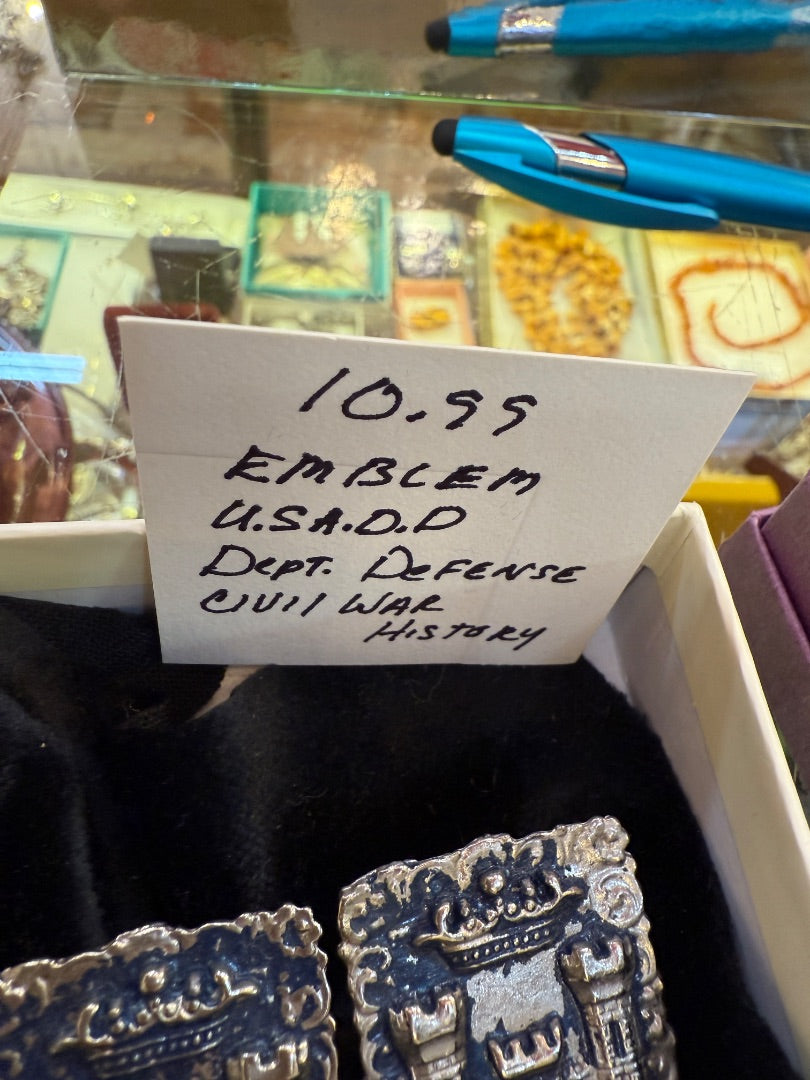 emblem usadd Earrings