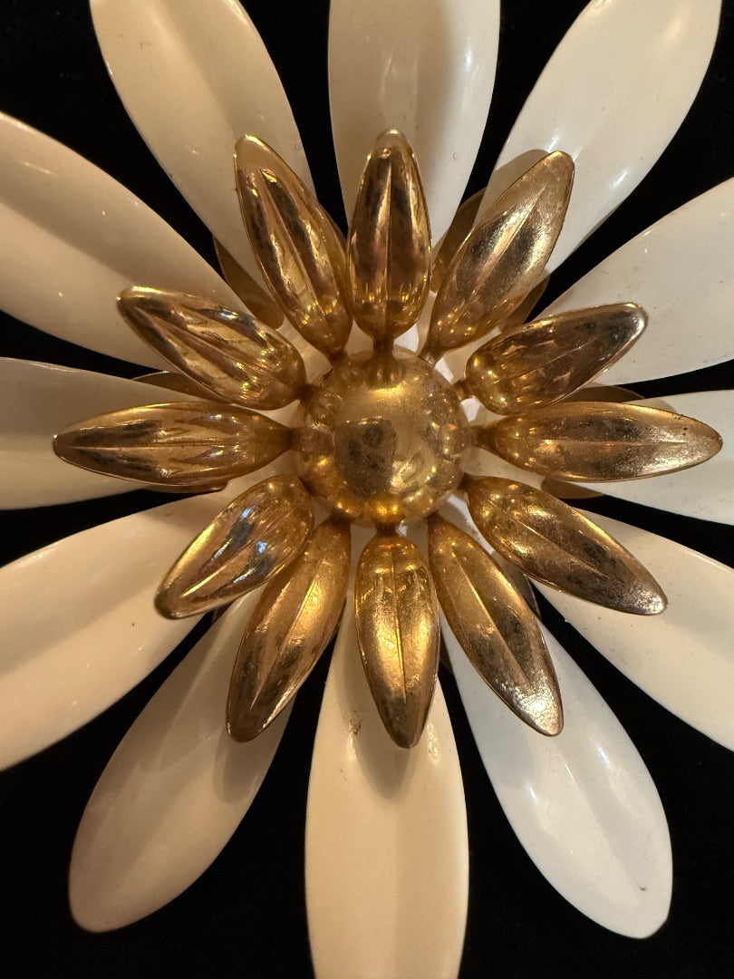 White Sarah Coventry Flower Brooch Enamel Metal Pin