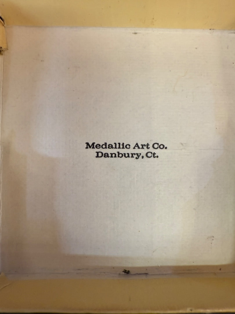 Gold Danbury Mint George Washington 250th birthday coin