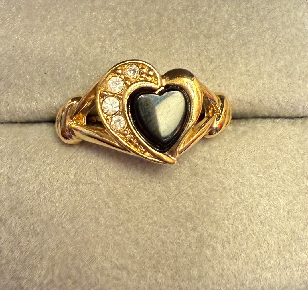 Black / Gold AVON Heart Ring, 7.75