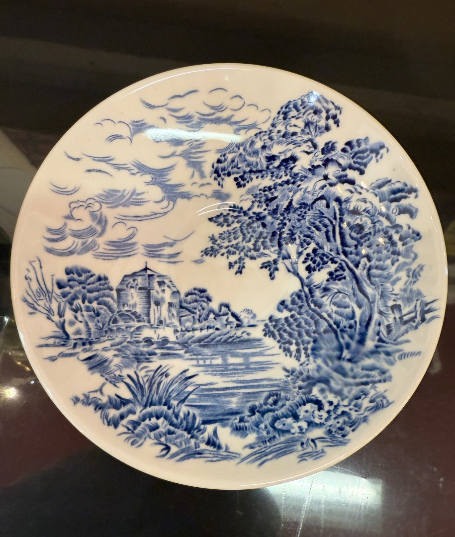 Wedgewood Countryside Teacup and saucer