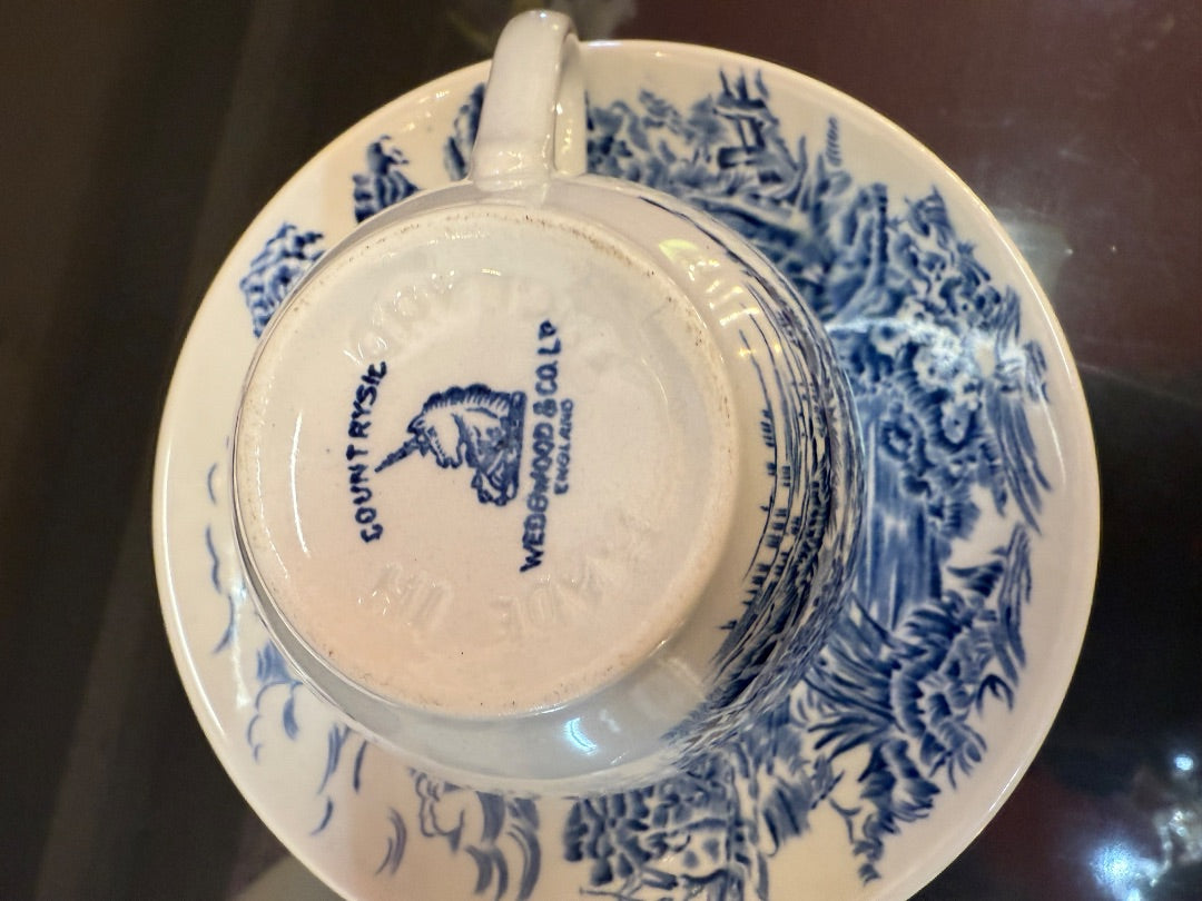 Wedgewood Countryside Teacup and saucer