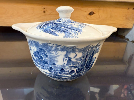Wedgwood Countryside sugar dish