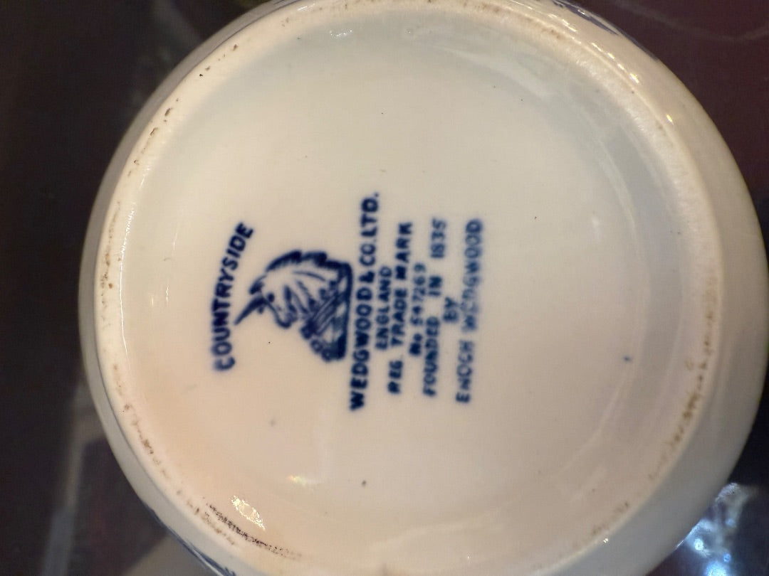 Wedgwood Countryside sugar dish