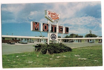 Harold's Motel Martin SD South Dakota Postcard Old Cars