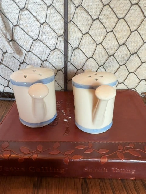 Watering Can Shawnee Salt & Pepper Shakers, 3"
