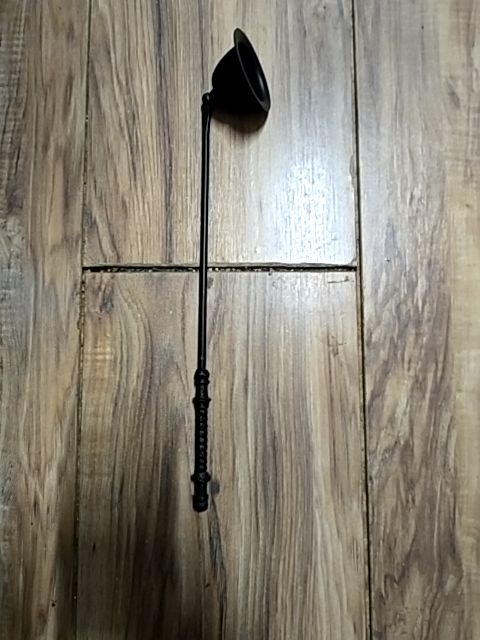 Candle snuffer