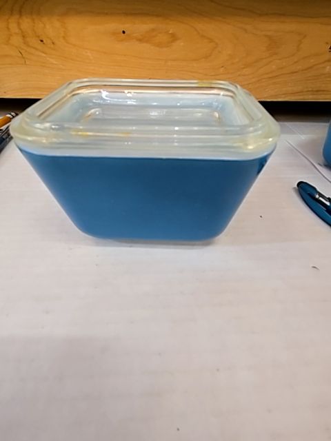 Pyrex Frig Keeper