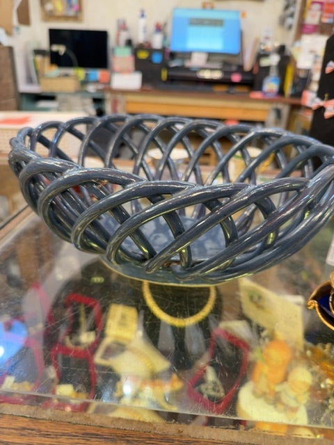 Ceramic basket