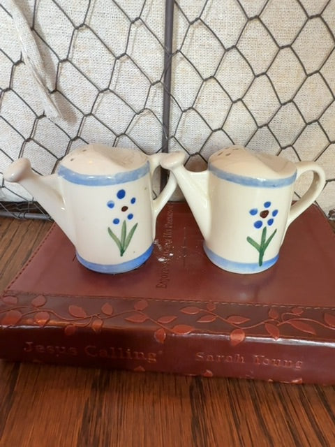 Watering Can Shawnee Salt & Pepper Shakers, 3"