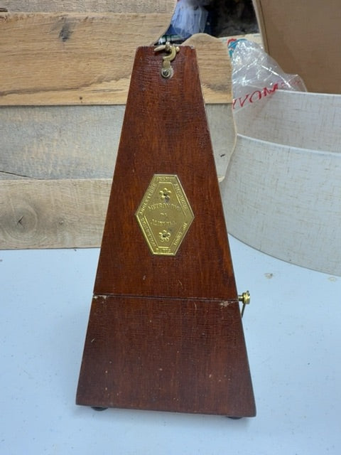 Vtg Metronome 9”