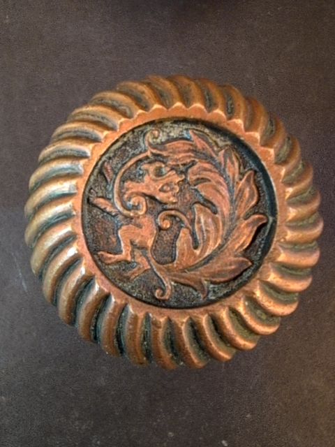 Foo dog door knob