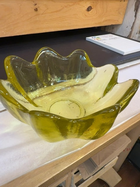 Glass bowl