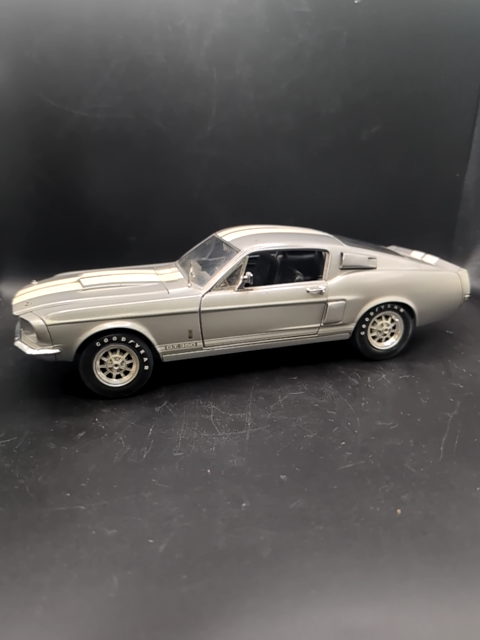Die Cast Ford Gt.350