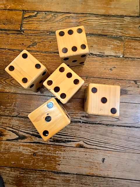 Jumbo dice set