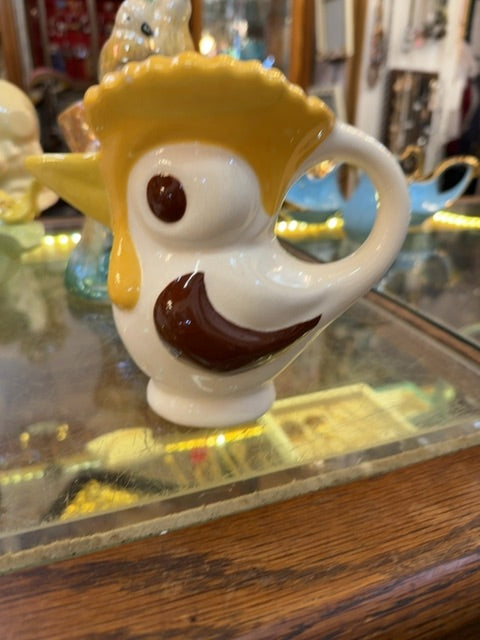 Rooster pitcher