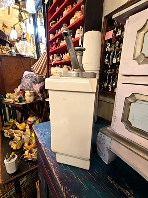 Fountain syrup dispencer