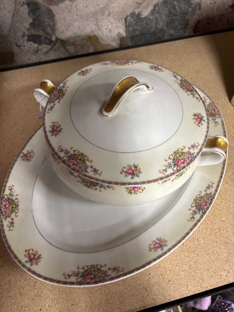 Haviland 3 PC Commod