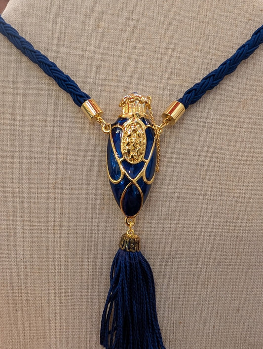 AVON 1992 Mesmerize Perfume Pendant