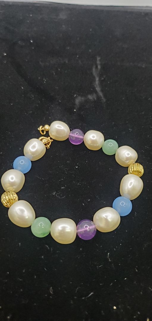 AVON Pearl and Colored Beads Bracelet