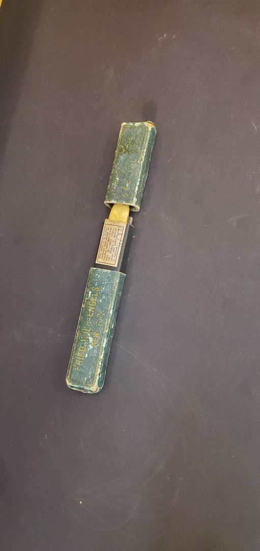 Straight Razor in Box