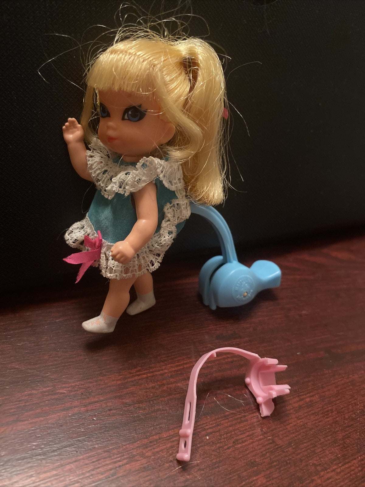 Mattel Liddle Kiddles Suki Skediddle with Pusher Walker Skediddler Works 1968-70