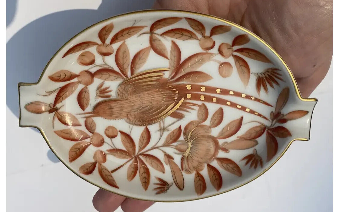 Vintage Herend Hungary Porcelain Small Footed Cache Vase Matching Ashtray Bird