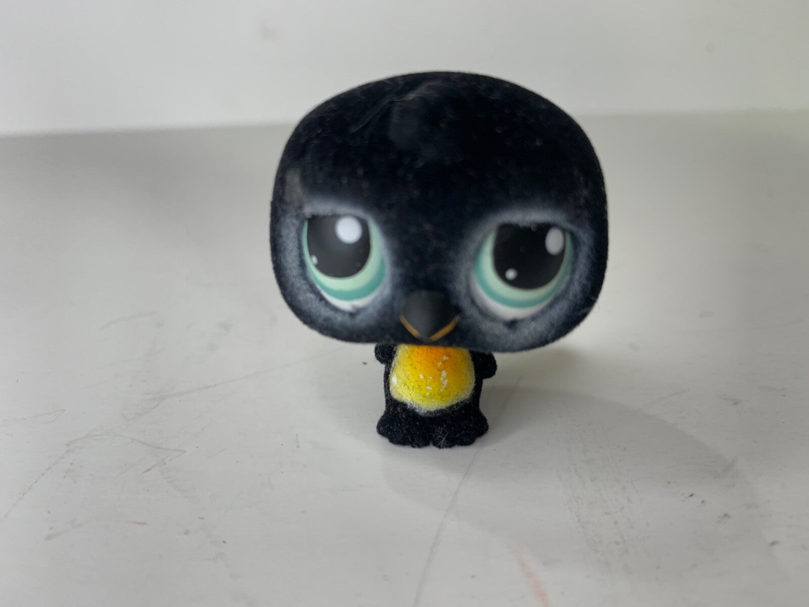 Littlest Pet Shop #333 Fuzzy Penguin Authentic LPS Animal Figure