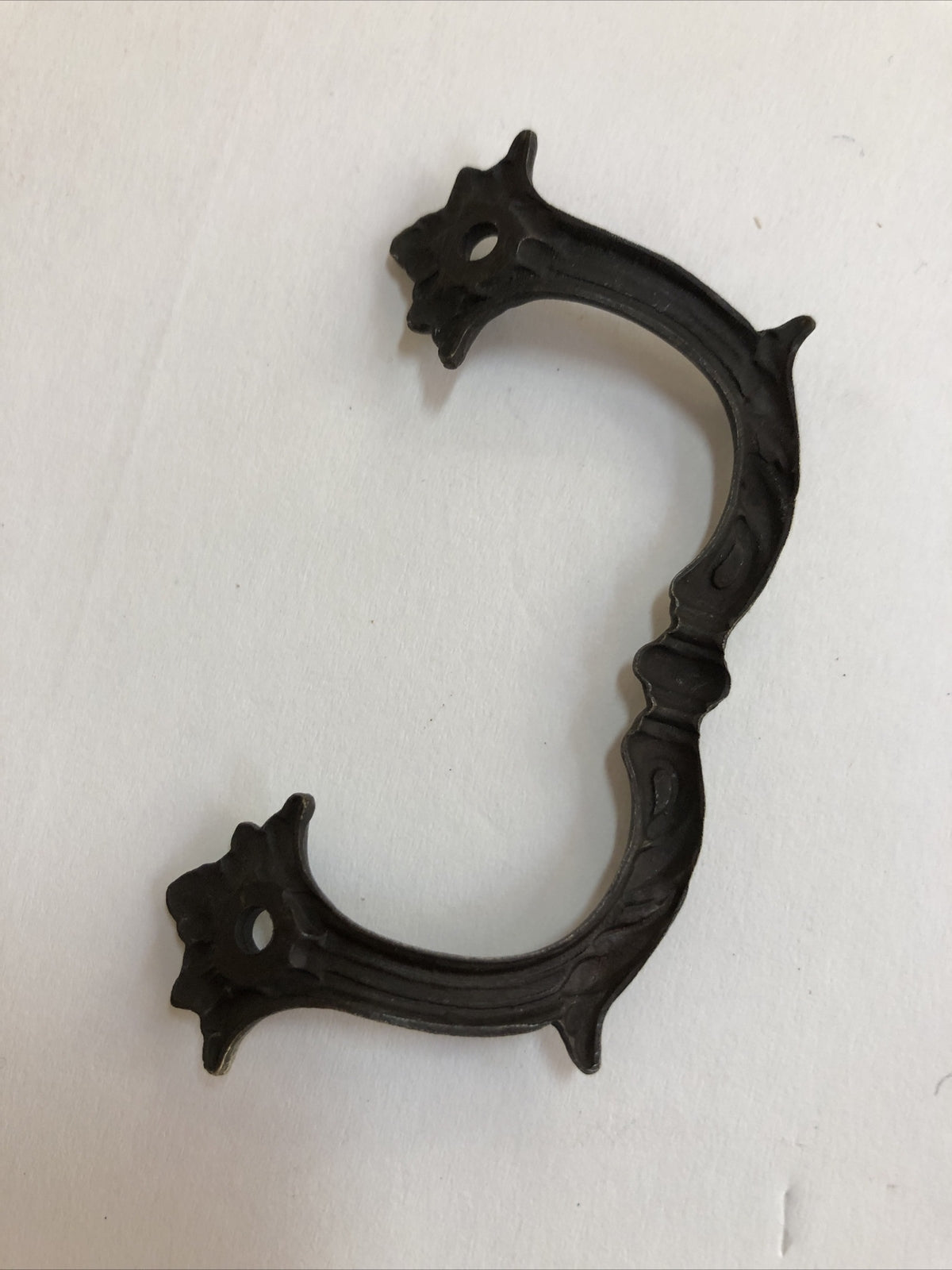 SINGLE ANTIQUE BRASS SIMPLE DRAWER PULLS HARDWARE