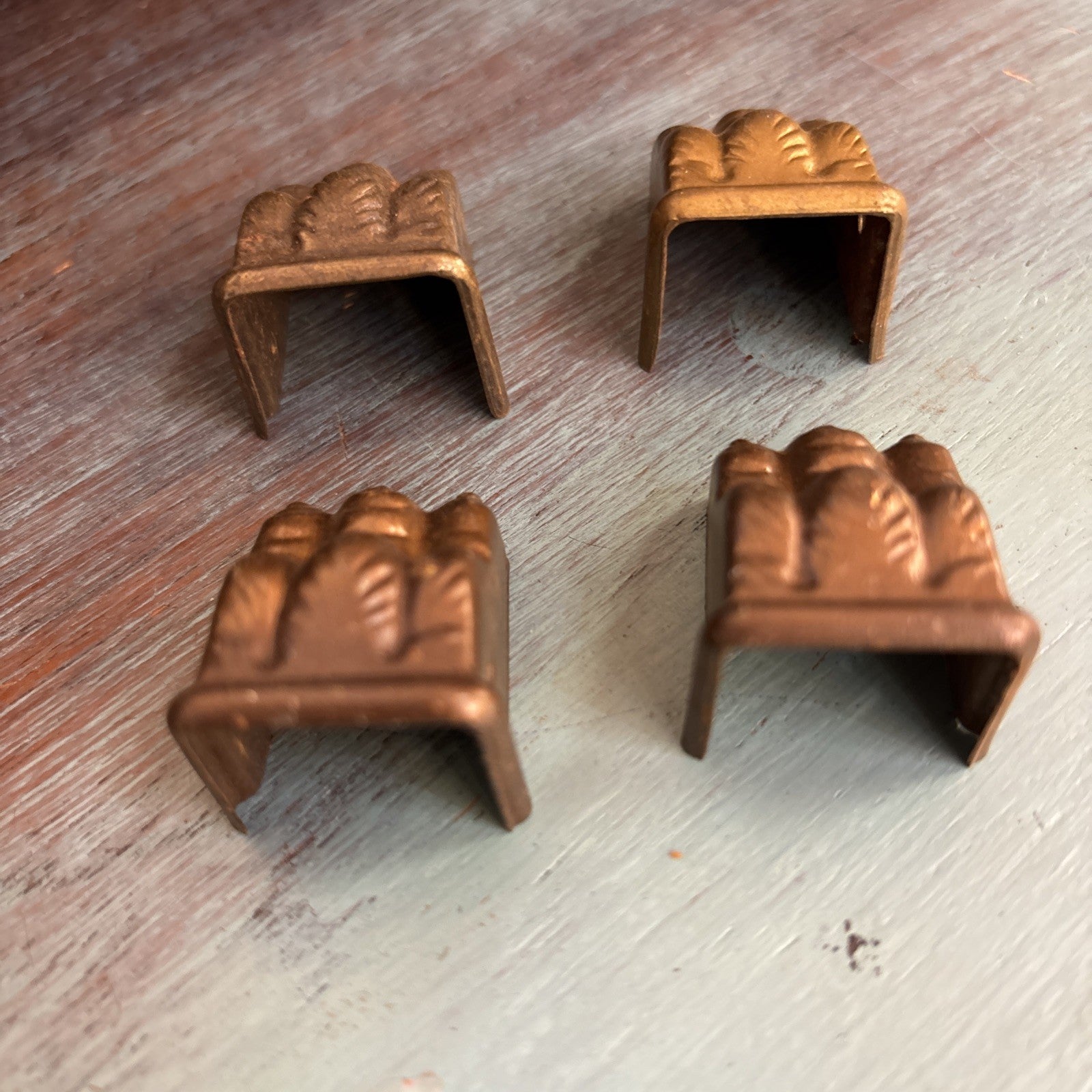 LOT OF 4 SMALL ANTIQUE BRASS 3-TOED CLAW FOOT SALVAGE