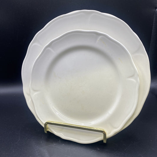 RARE Lot of 4 1930's Petalware Mount Clemens White Plates Salad Bread Desert