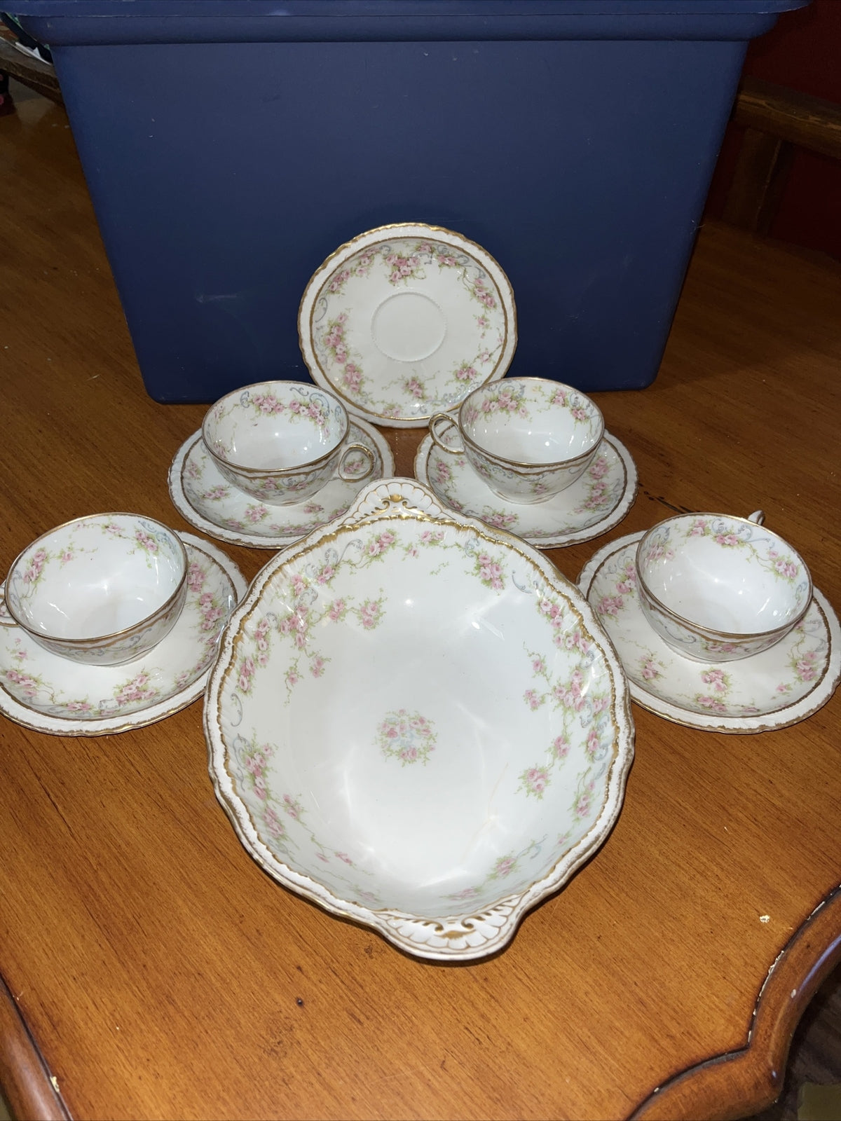 Haviland Limoges 4Tea Cup / Saucer & Serving Bowl- Double Gold Ribbon Flowers