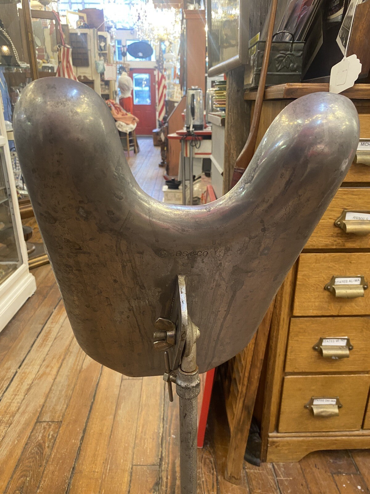 ANTIQUE Vintage Shampoo SHAVING STAND NECK TRAY INDUSTRIAL MEDICAL Cast Aluminum