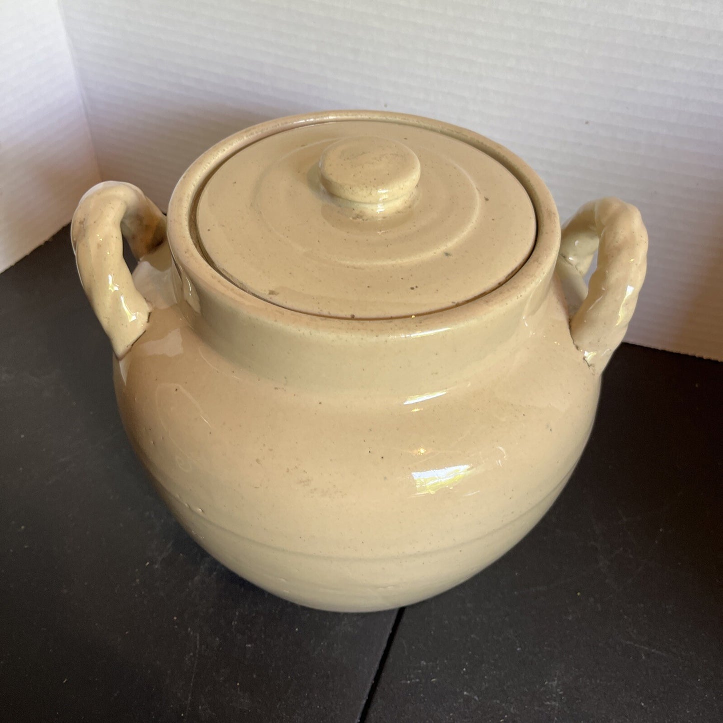 Antique/primitive/Bean Pot/cookie jar with twisted handles