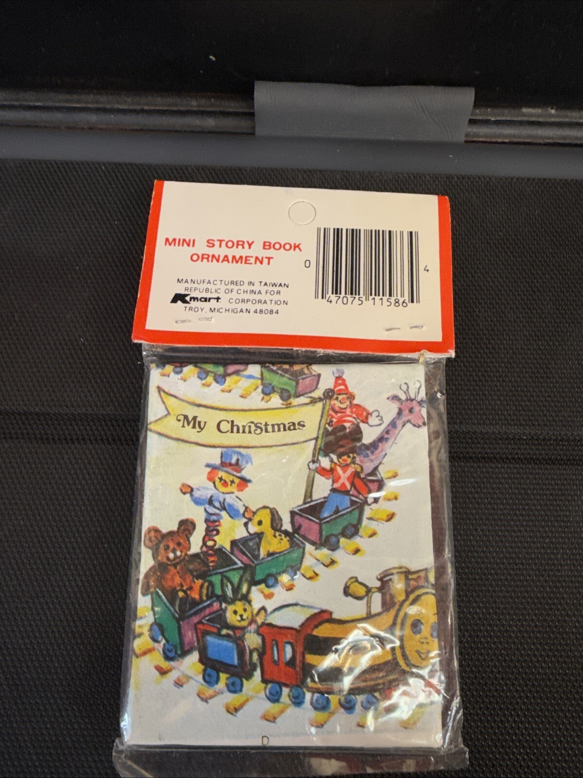 Vintage SSCO Mini Story Book The Animals Christmas Eve 24 pages Taiwan