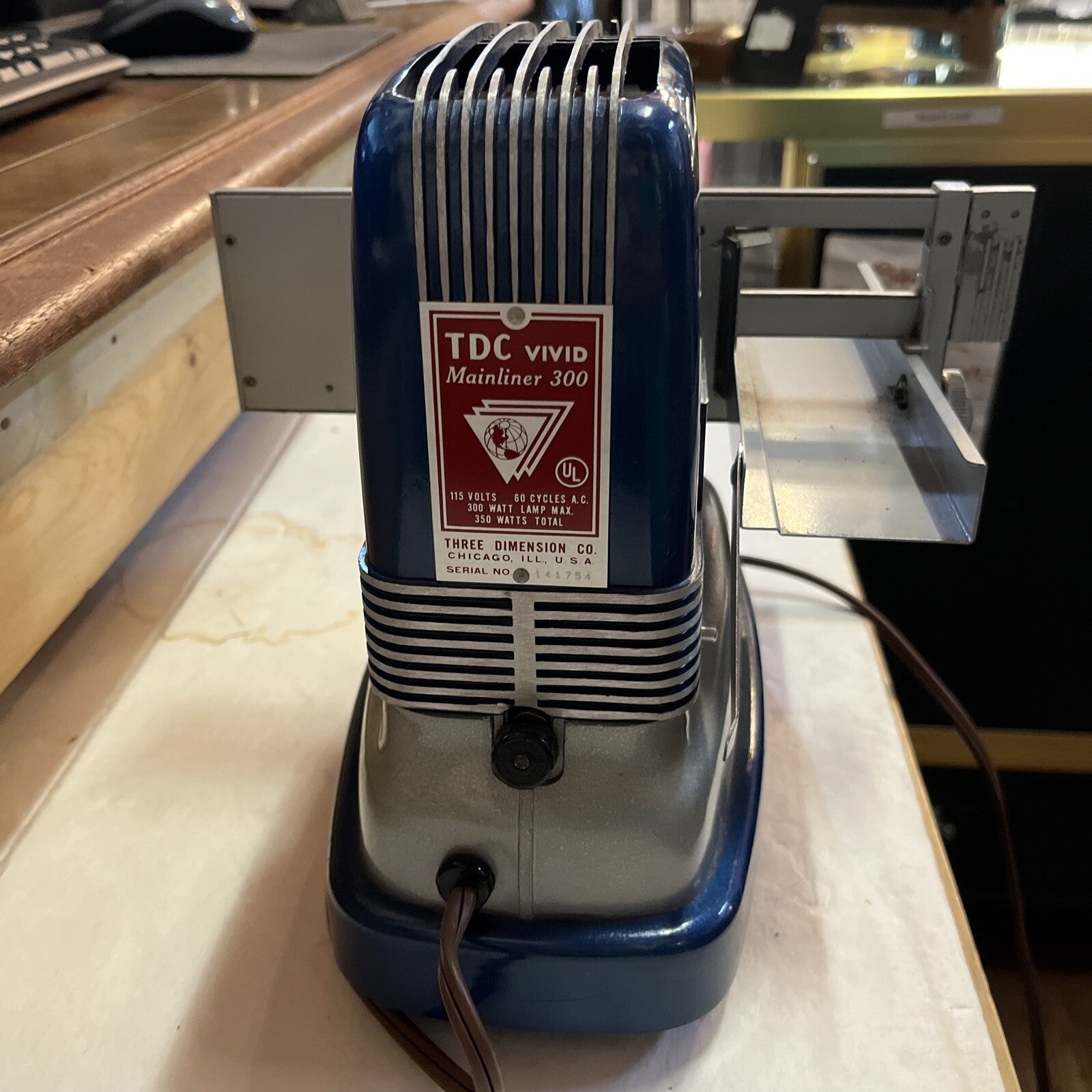 Vintage TDC VIVID Blue Slide Projector w/ Manual Mainliner 300 Three Dimension