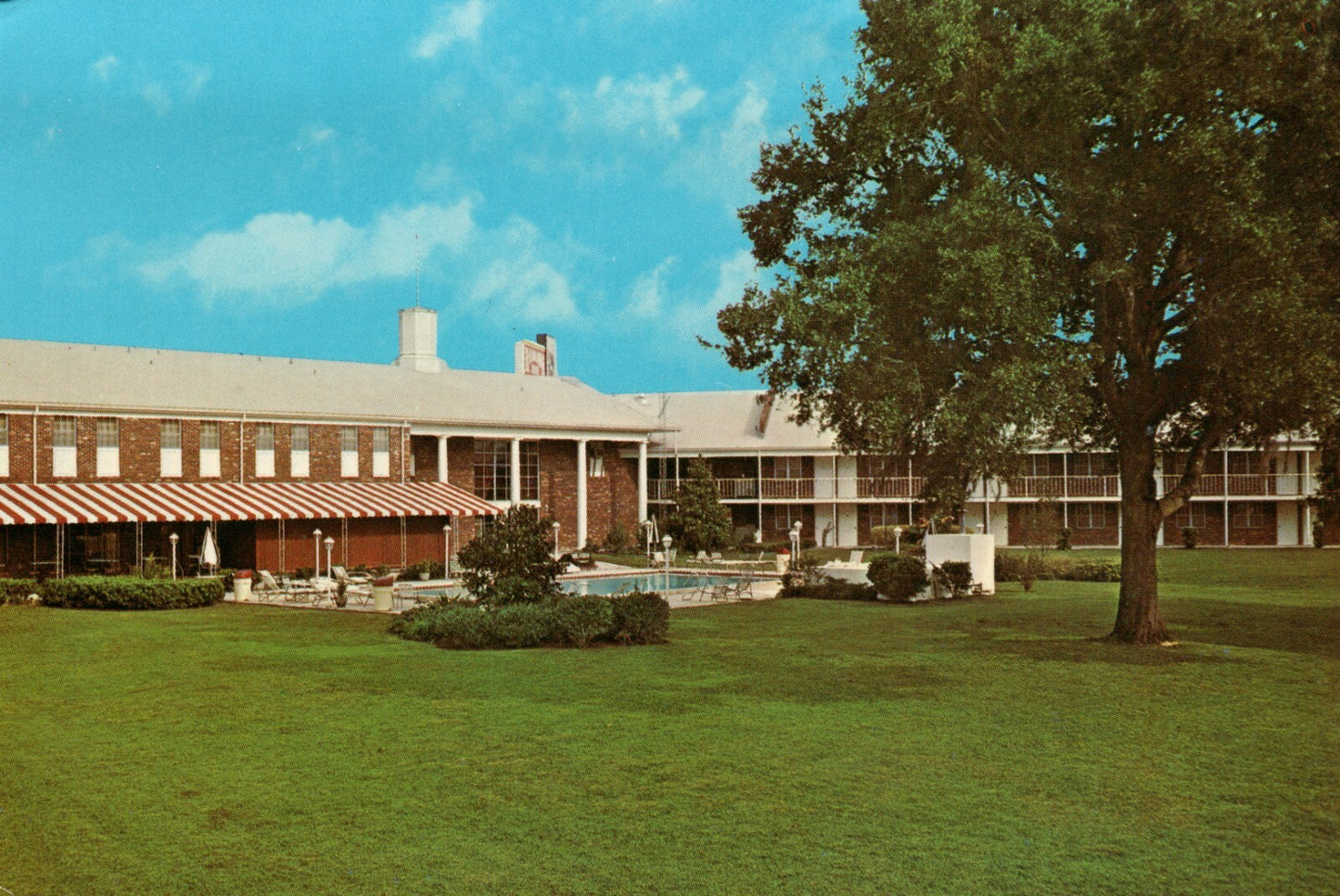 Motel The Ramada Inn Interstate 75 and Highway 27 Ocala FL Florida  Postcard