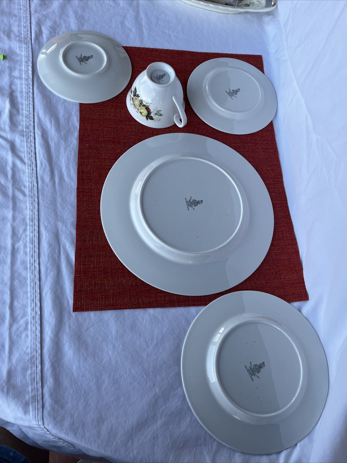 Royal Doulton MIRAMONT - 5 Pc Serving Set TC1022 LIGHT USE