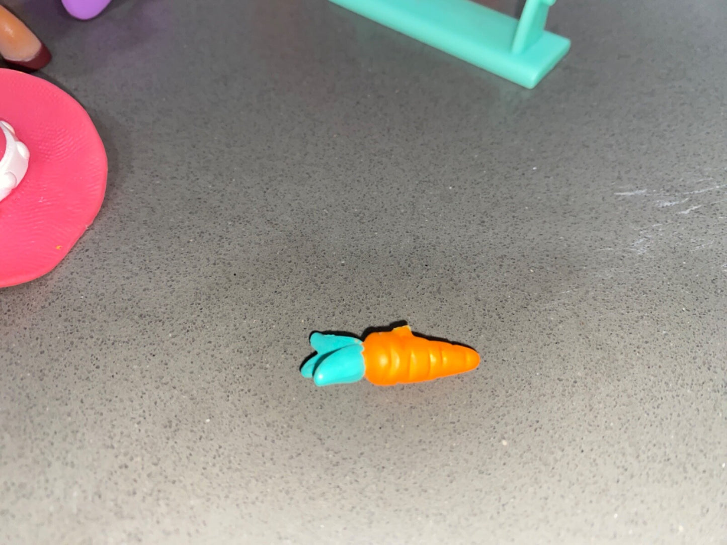 Littlest Pet Shop LPS Walkable Brown Horse With Farm Accessories WORKS!