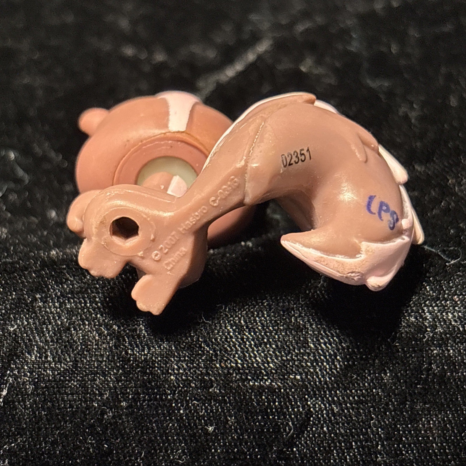 Littlest Pet Shop LPS Brown Skunk with Pink Stripe #1904