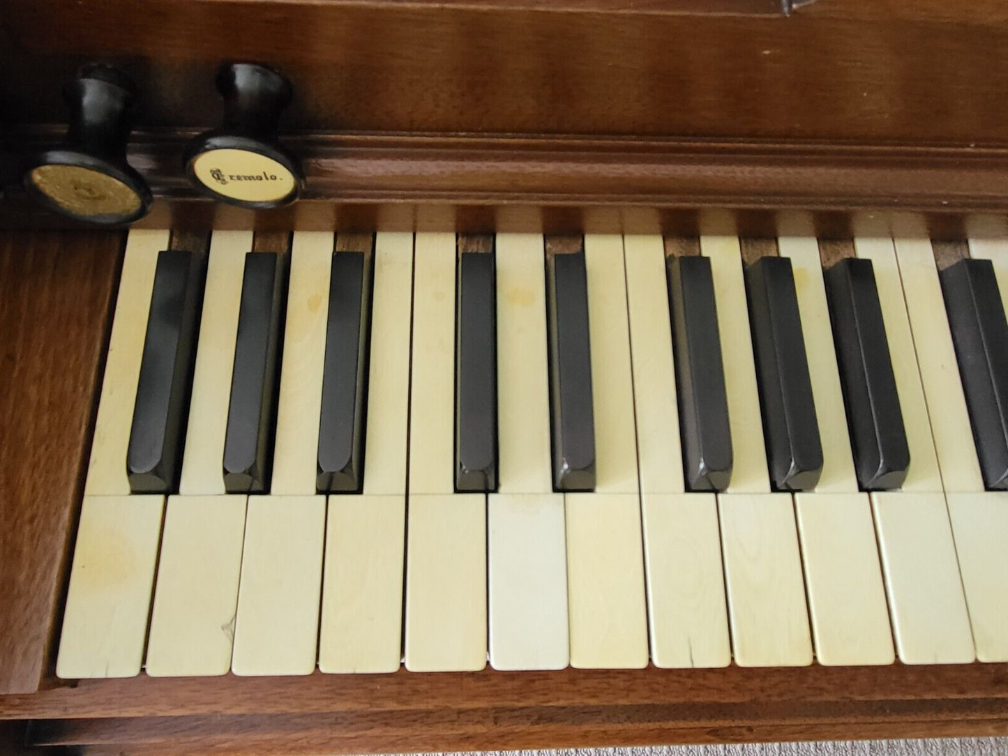 1871 Antique Estey reed organ
