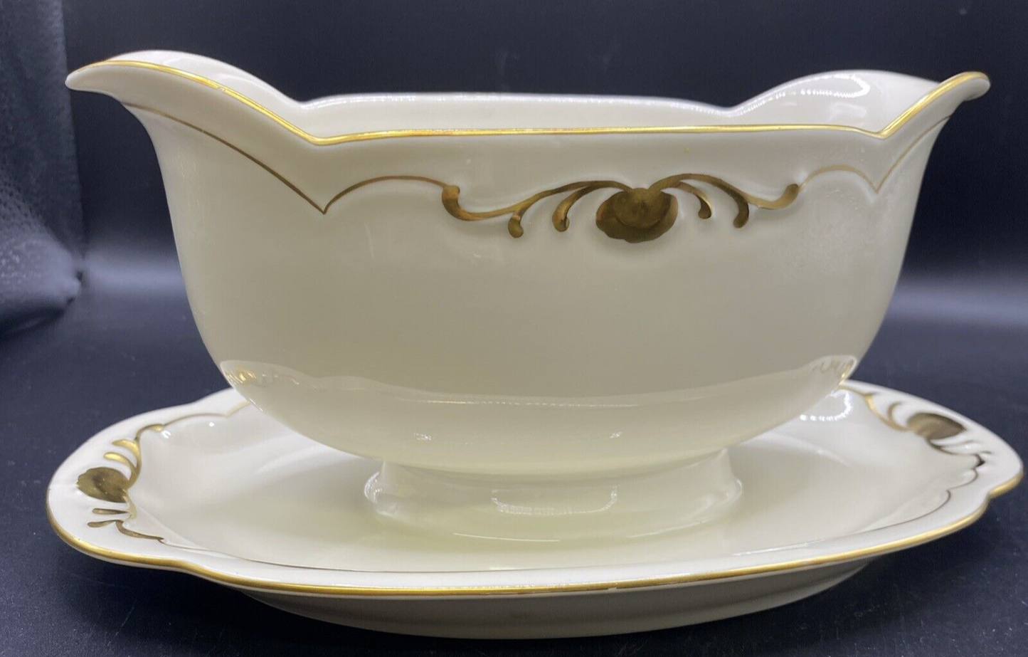 RARE Waldershof Bavaria Gravy Boat Cream with Gold Rim