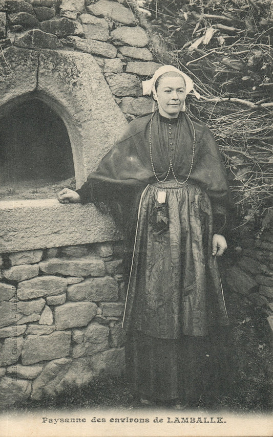 Paysanne des Envinons de Lamballe French France Costumes Postcard