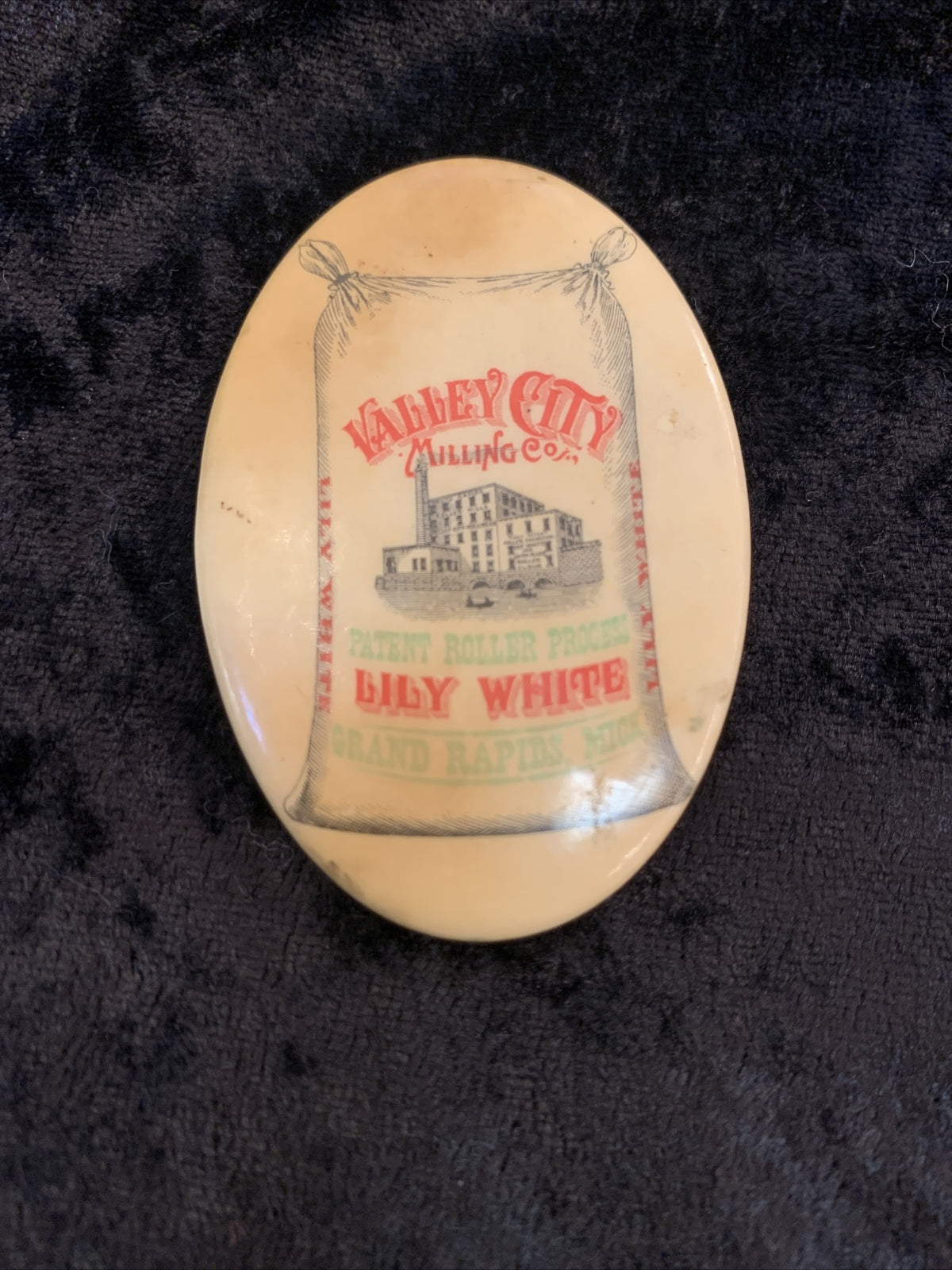 Vintage Valley City Milling Co. Lily White Grand Rapids MI Pocket Mirror