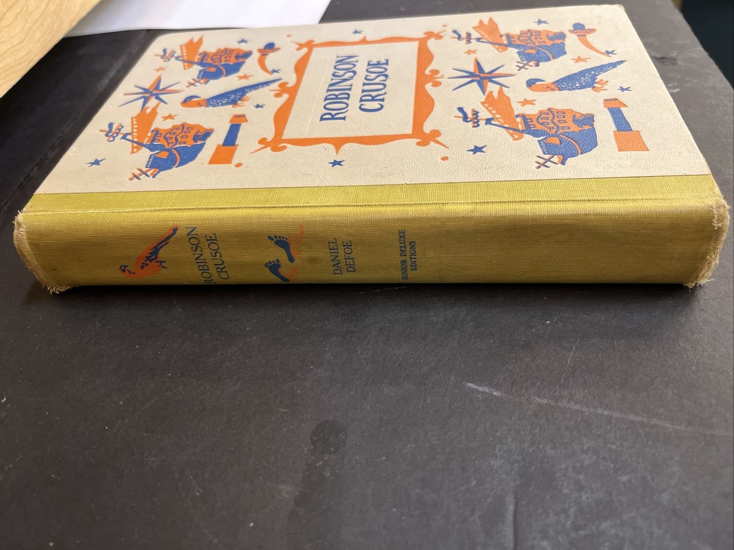 Robinson Crusoe Book Daniel Defoe 1945 Hardback Vintage