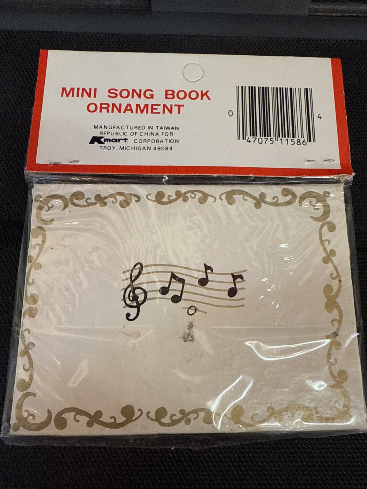 Vtge SSCO Family Songs of Christmas Mini Book Ornament 6 Songs 20 Pages Taiwan