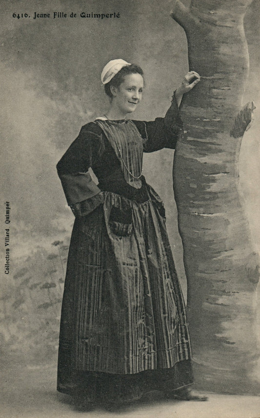 6416 Jeune Fille de Quimperle French France Costume Postcard