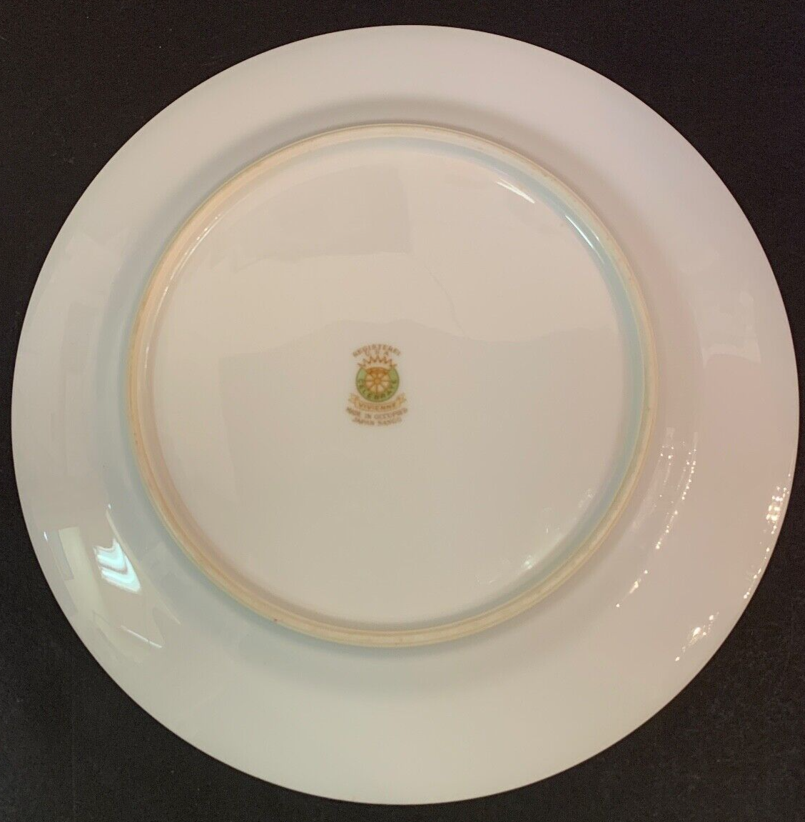 Vivienne Made in Japan Vintage Floral and Gold Pattern 10' Dinner Plate