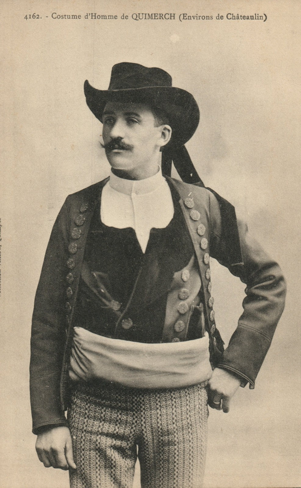 4162 Costume d'Homme de Quimerch French France  Postcard